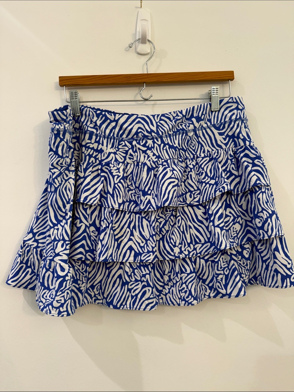 Lilly Pulitzer Blue and White Tiered Zebra-Print Skort